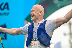 BIB: 5379
                            <button type="button" onclick="openModal(24883627)" class="btn btn-primary btn-sm float-right btn-popup" data-toggle="modal" data-target=".modal-high-quality">
                        <i class="fas fa-shopping-cart"></i> Add to Cart
                    </button>
                                            <button type="button" onclick="isThisMe(24883627, true)" class="btn btn-success btn-sm float-right btn-popup btn-isme hidden" data-toggle="tooltip" data-placement="bottom" title="นี่คือรูปของคุณใช่ไหม คลิกที่นี่เพื่อเอาเข้าอัลบั้ม">
                        <i class="fas fa-plus"></i> Add to album
                    </button>
                    <button type="button" onclick="isThisMe(24883627, false)" class="btn btn-warning btn-sm float-right btn-popup btn-isnotme hidden">
                        <i class="fas fa-ban"></i> Remove from album
                    </button>